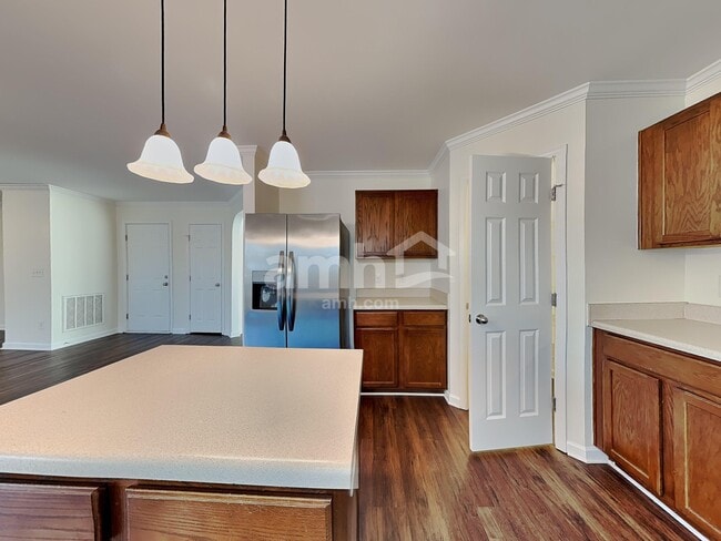 Building Photo - 250 Farrington Dr