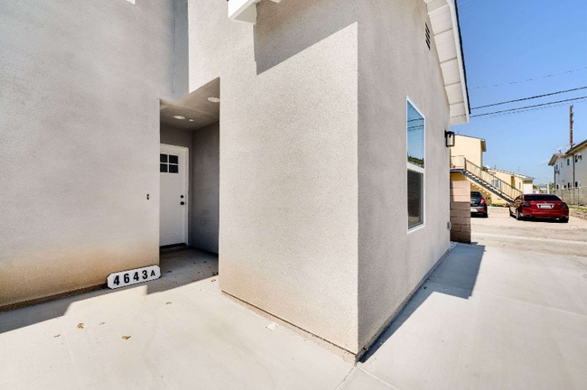 Building Photo - 4643 Pepperwood Ave