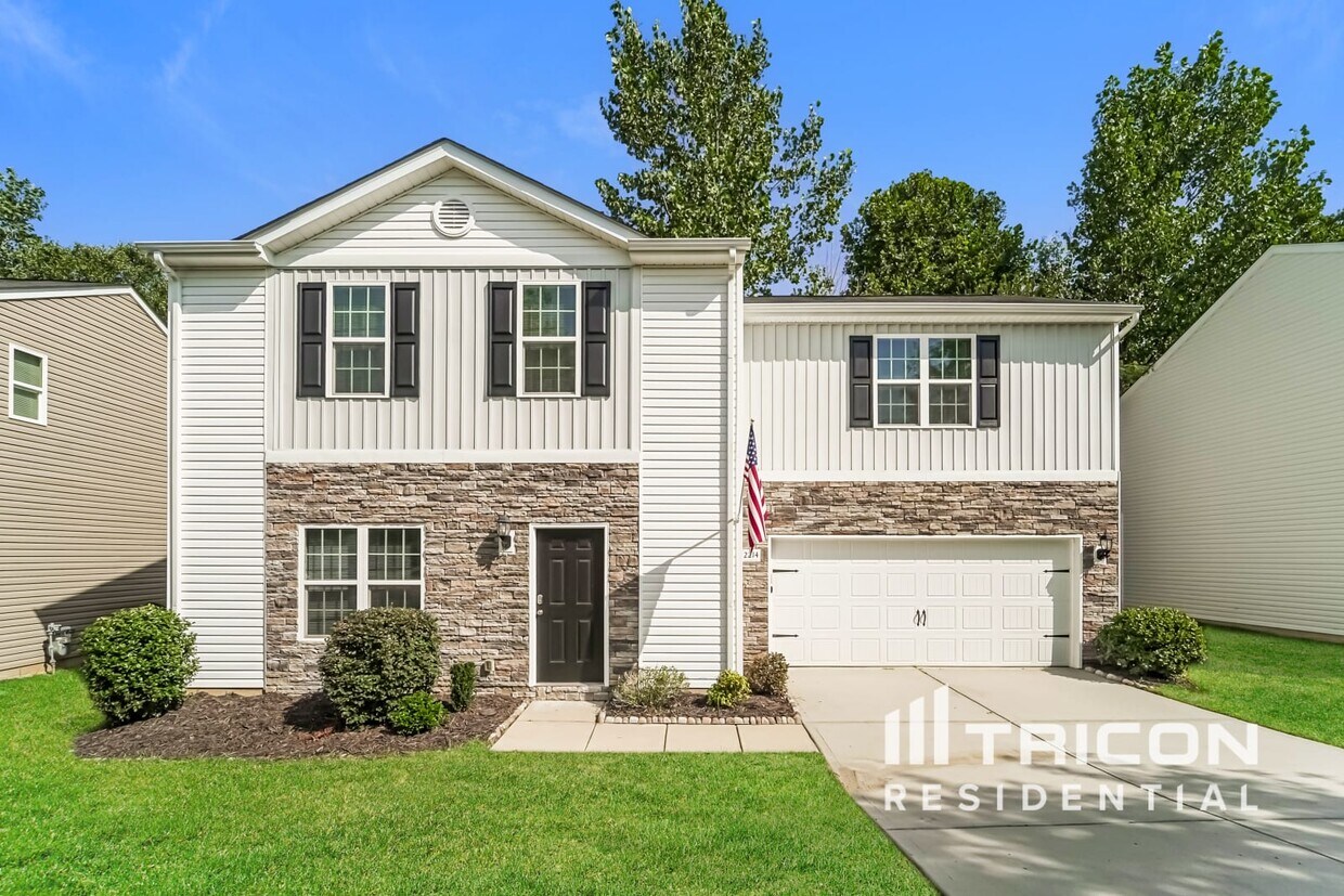 Primary Photo - 2214 Turtle Point Road Charlotte NC