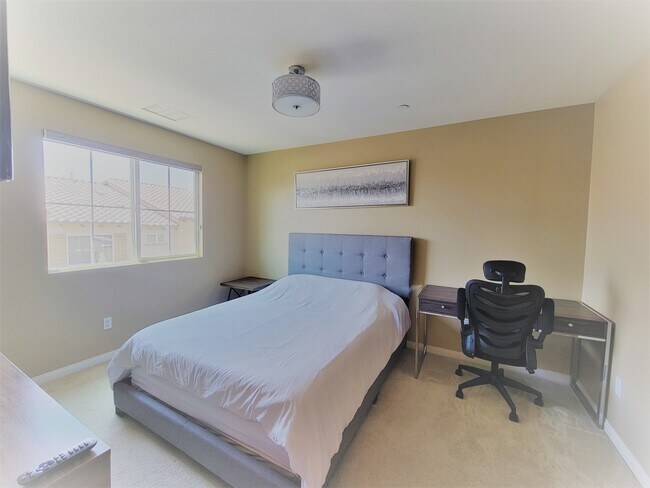 Building Photo - 335 N Edenfield Ave
