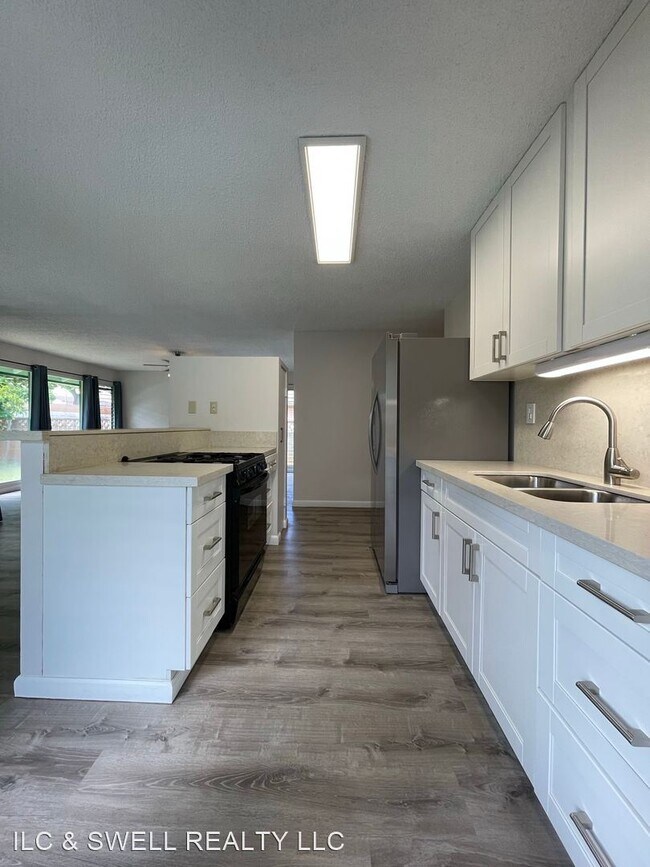 Foto del edificio - 4 br, 2 bath House - 282 LUNALILO HOME RD.