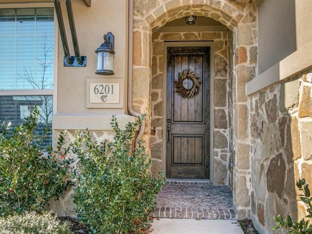 Foto del edificio - 6201 Savannah Oak Trail