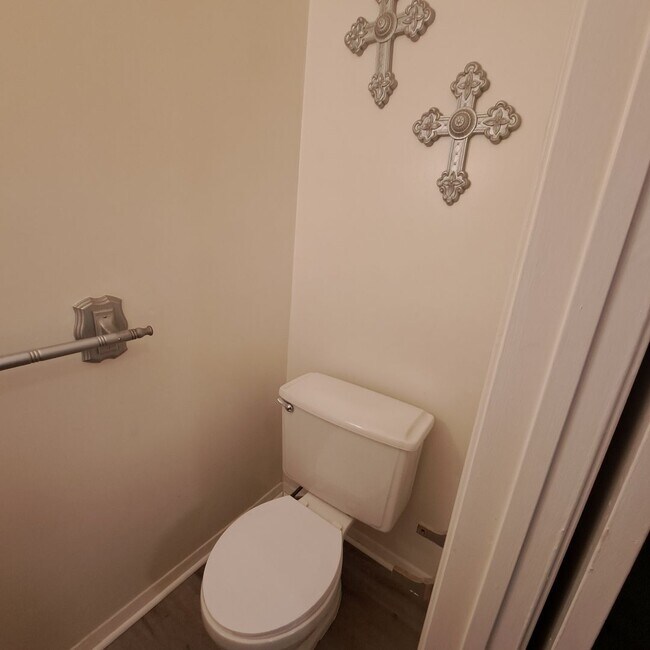 Foto del edificio - 6590 Stoney Point S