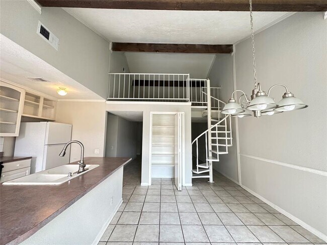 Building Photo - 10712 Bexley Dr