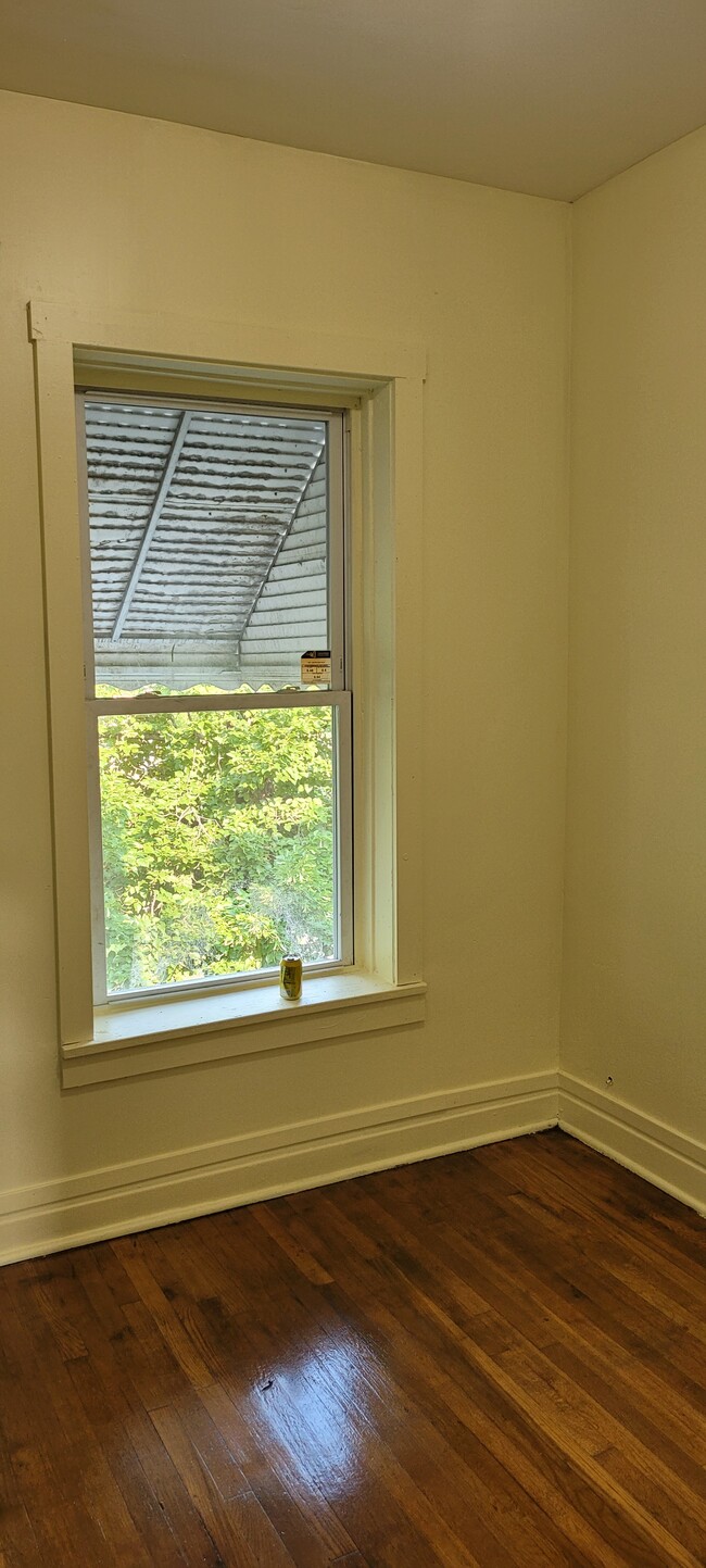 2nd floor front bedroom - 653 N Christiana Ave