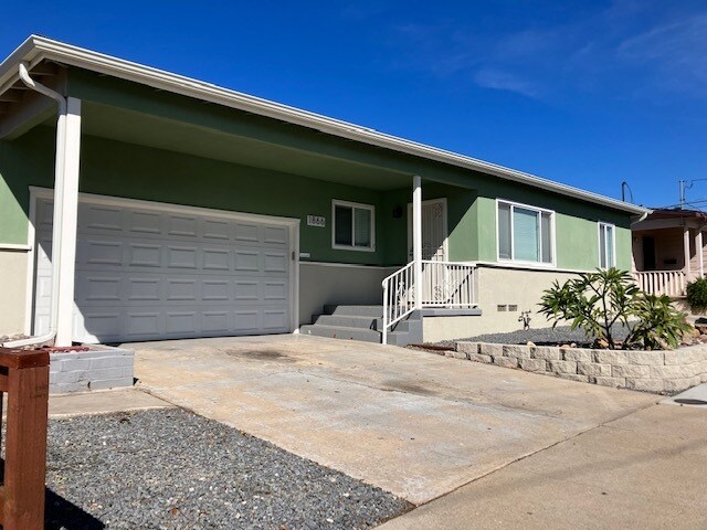 Foto principal - 1866 Ridge View Dr