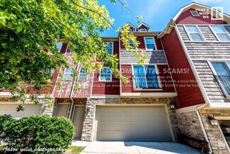 Building Photo - 2828 W Hillshire Dr