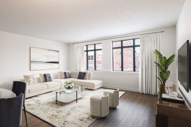 Building Photo - The Lexington at Market Square CLO