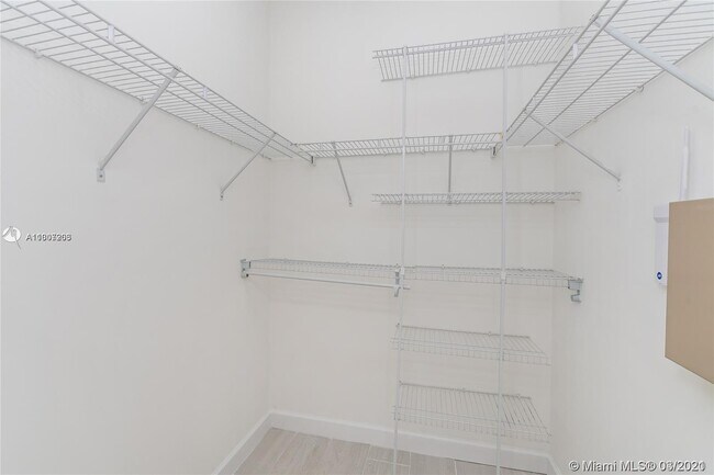 Foto del edificio - 15244 SW 9th Way