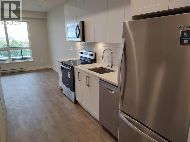 Building Photo - 1930 Starling Dr.