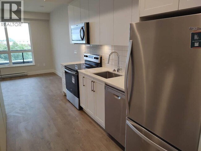 Photo du bâtiment - 1930 Starling Dr.