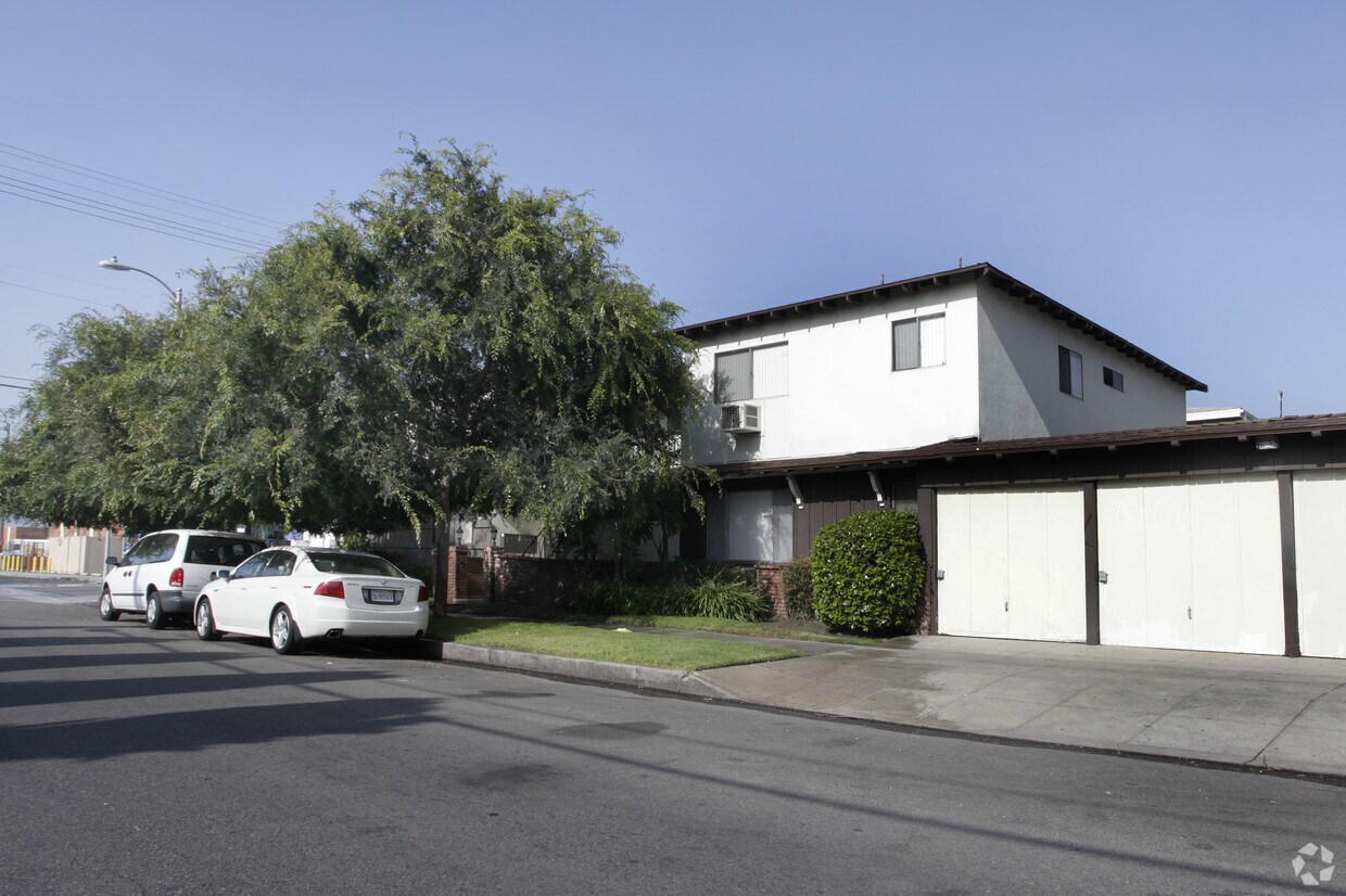 Foto del edificio - 6201 Beck Ave