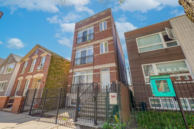 Building Photo - 1810 S Morgan St