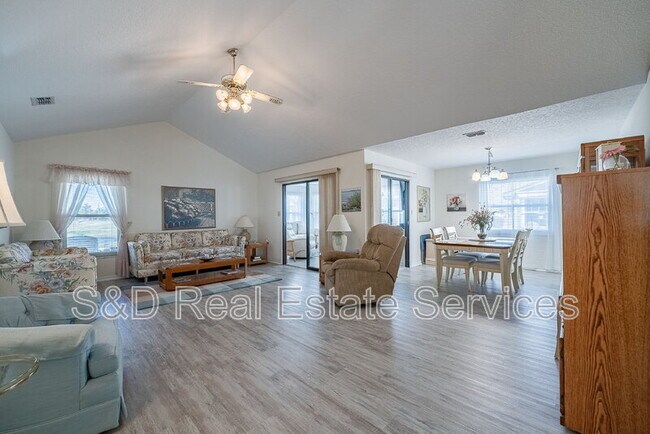 Foto del edificio - 6042 Seagull Ln