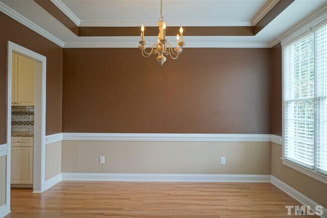 Building Photo - 1201 Linden Ridge Dr