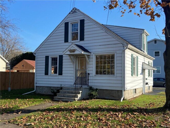 Building Photo - 106 Hazelhurst Ave
