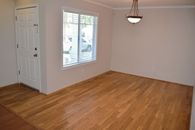 Building Photo - 6620 Verandah Ct
