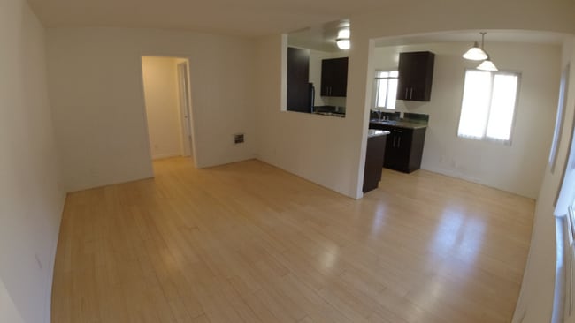 Photo - 924 Hancock Ave Apartment