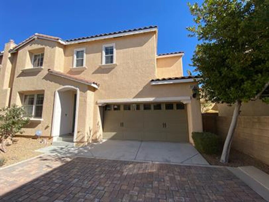 8410 Lower Trailhead Ave, Las Vegas, NV 89113 House Rental in Las