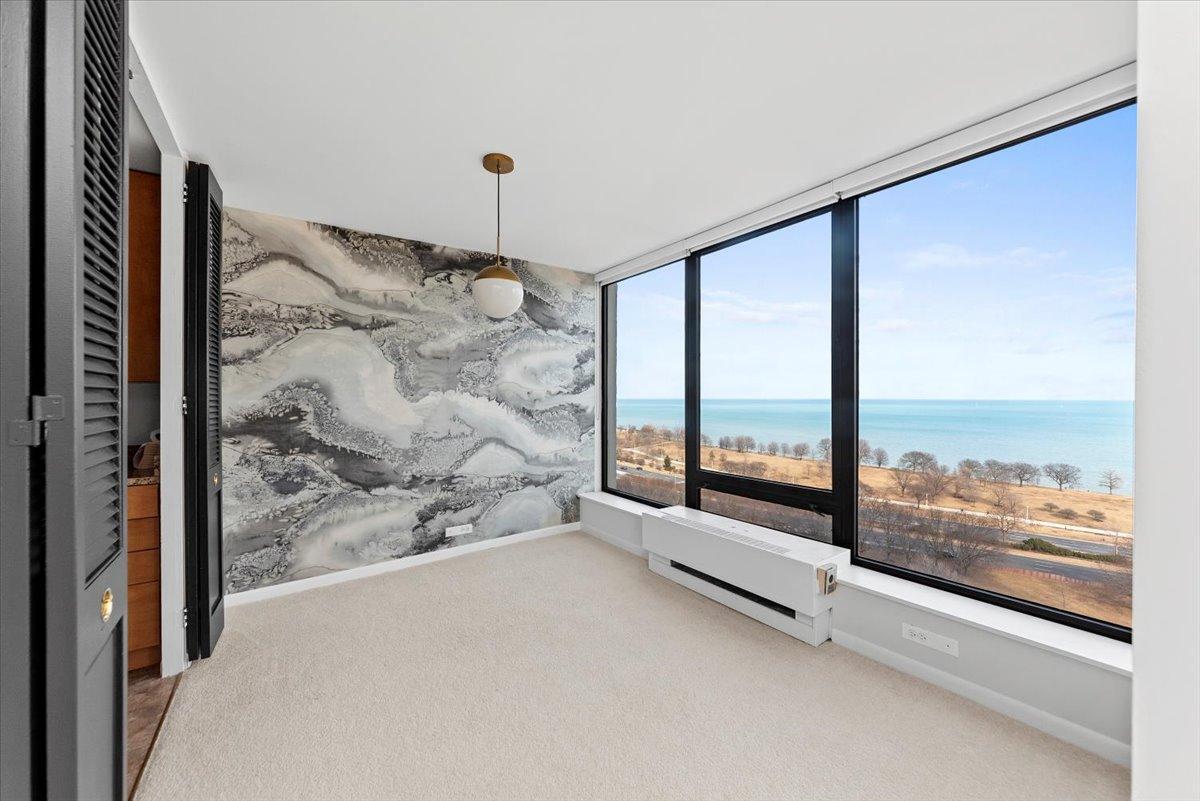 Primary Photo - 2 bedroom in Chicago IL 60640