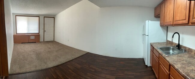 Foto del edificio - Great Location! Great Price! Call for Spec...