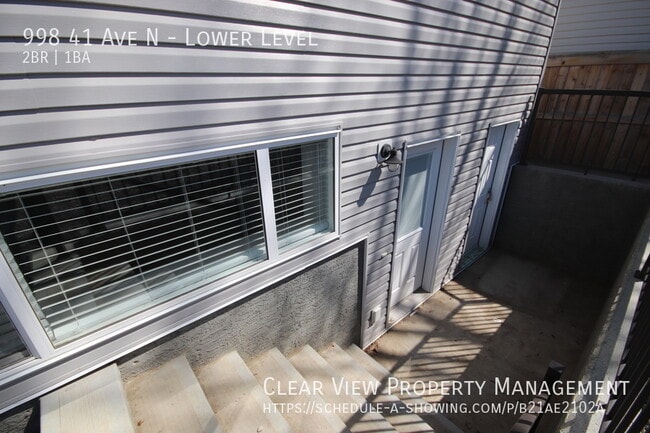 Building Photo - Amazing 2-bedroom suite with zero-scaped i...