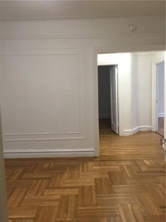 Foto del edificio - 8814 Bay Pkwy