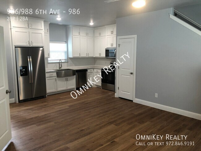 Foto del edificio - 986/988 6th Ave-986