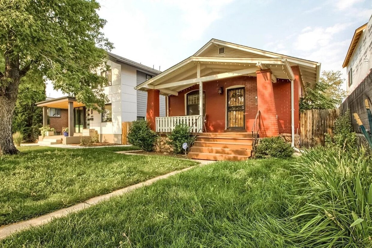 Primary Photo - Charming 3-Bedroom Bungalow with Oversized...