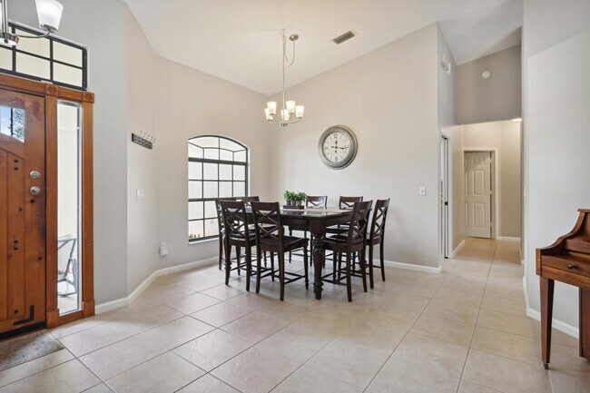 Foto del edificio - 13823 Callington Dr