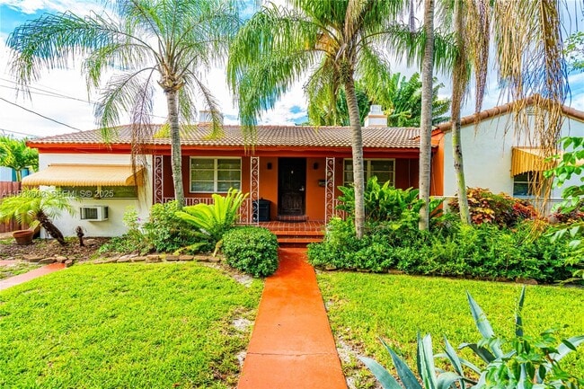 Building Photo - 427 NE 107th St