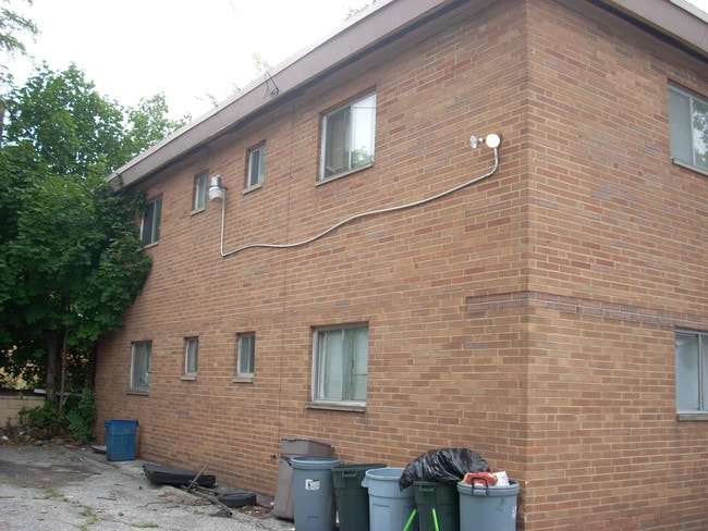 Building Photo - 16020 Nelacrest Rd