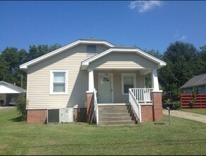 Building Photo - 512 Johnson St