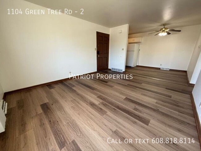 Building Photo - 1104 Green Tree Rd