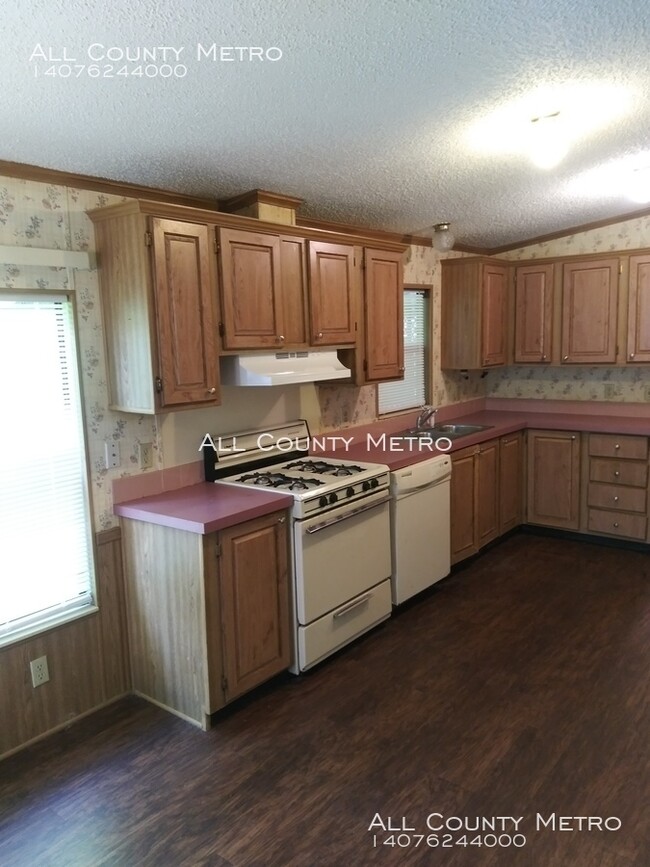 Foto del edificio - 24625 W Loyd St