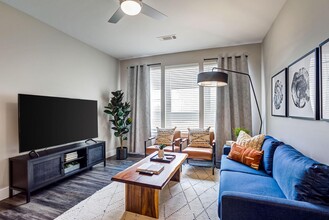 Icon Apartment Homes at Hardin Valley photo'