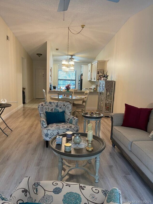 2101 Sabal Ridge Ct Unit F, Palm Beach Gardens, FL 33418 Condo for