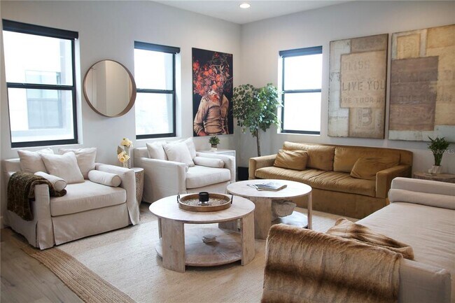 Foto del edificio - 1332 W Gray St
