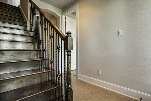 Building Photo - 1555 Camino Lago