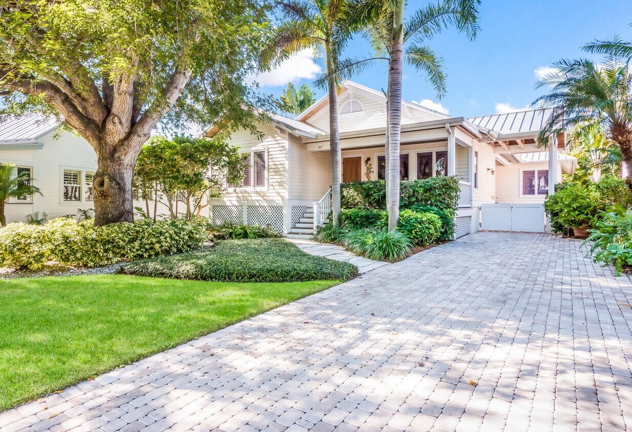 267 Palm Ave, Boca Grande, FL 33921 House for Rent in Boca Grande, FL