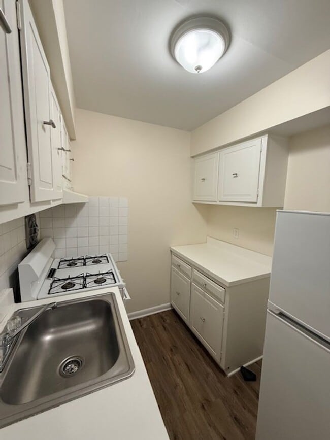 Foto del edificio - 74th Street Construction LLC