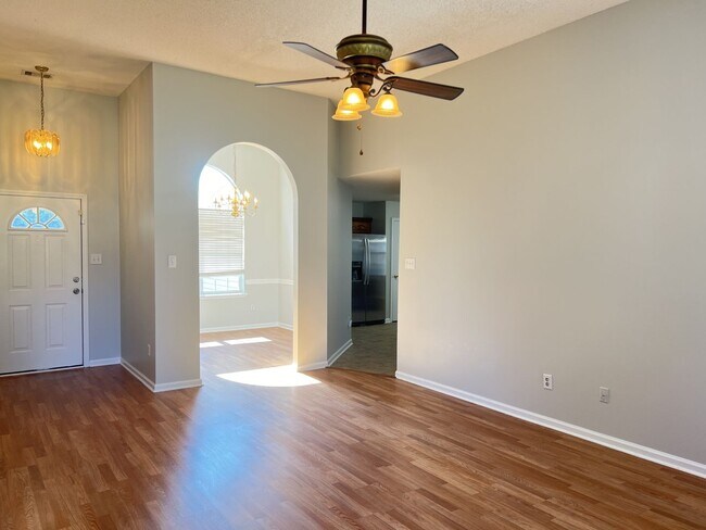 Building Photo - Lovely Home in Wexford Plantation