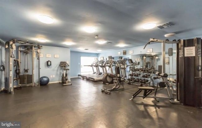 Building Photo - 1244 Chanticleer