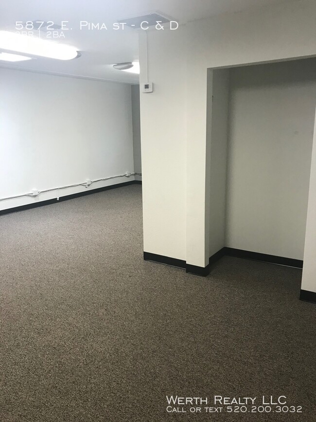 Building Photo - Office Space and 2 bd/1ba Rented Together