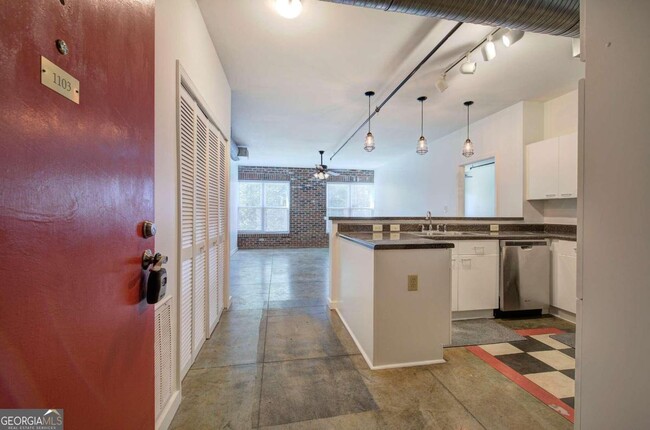 Building Photo - 445 Sessions St NW