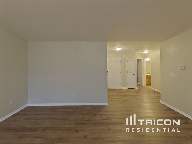 Foto del edificio - 1115 Legend Oak Dr