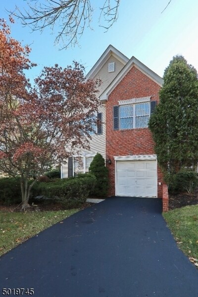Building Photo - 13 Minuteman Ct
