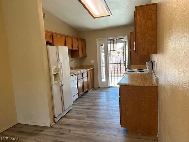 Building Photo - 6544 Pinon Pine Way