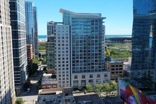 Primary Photo - 1305 S Michigan Ave