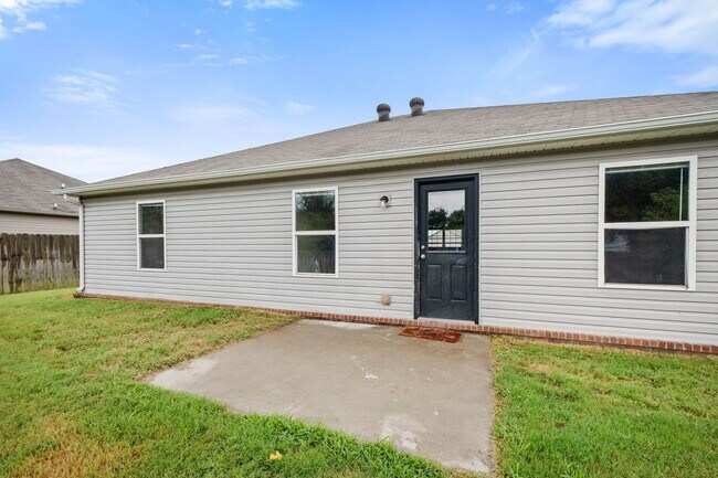Building Photo - 1388 S Spritz Dr